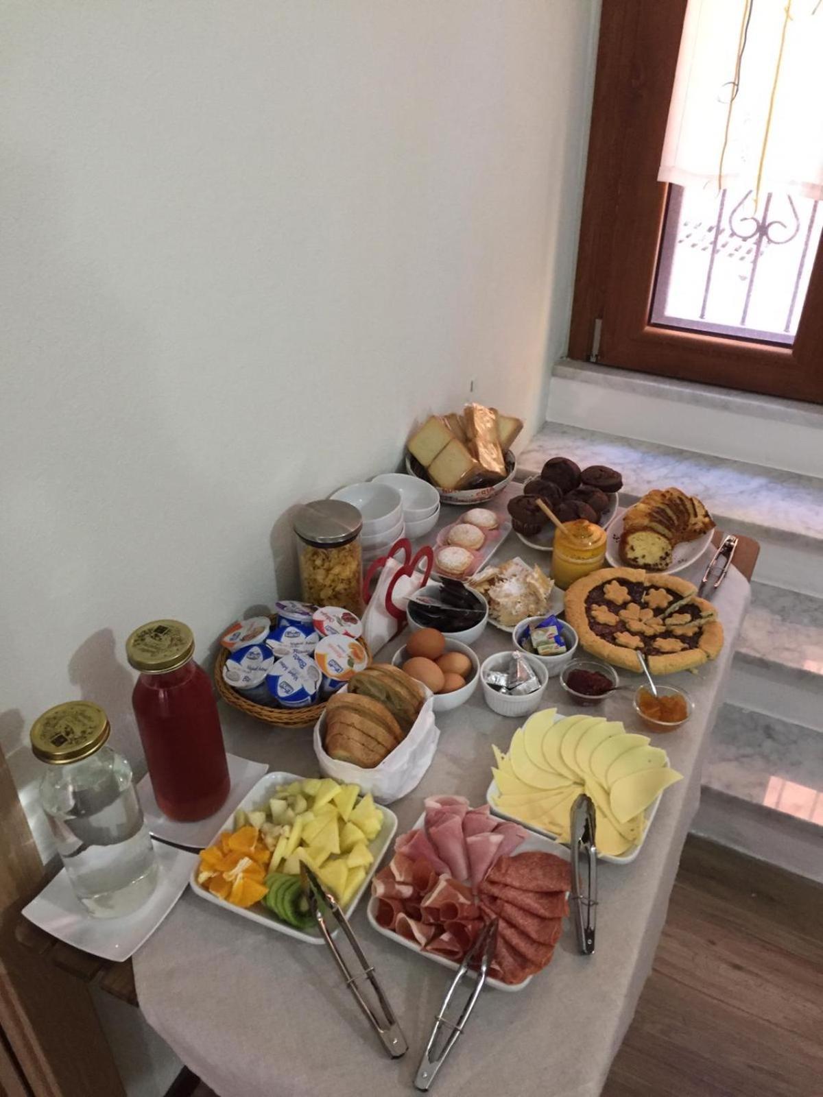 Bomarosa B&B Bosa Buitenkant foto